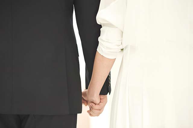 不快樂卻仍死命抓著的感情