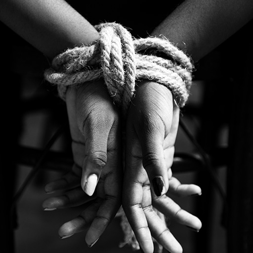 疑被檢舉　毒販電擊凌虐好友勒索六千萬