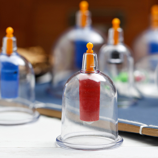 裸男女拗「拔罐」通姦無罪