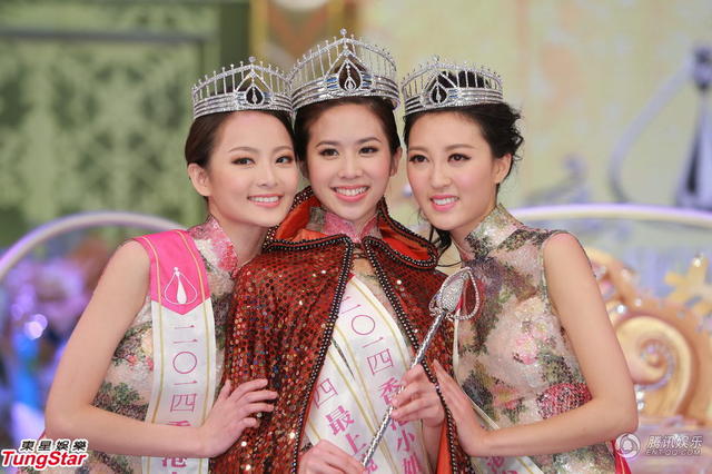 邵珮詩獲香港小姐三料冠軍